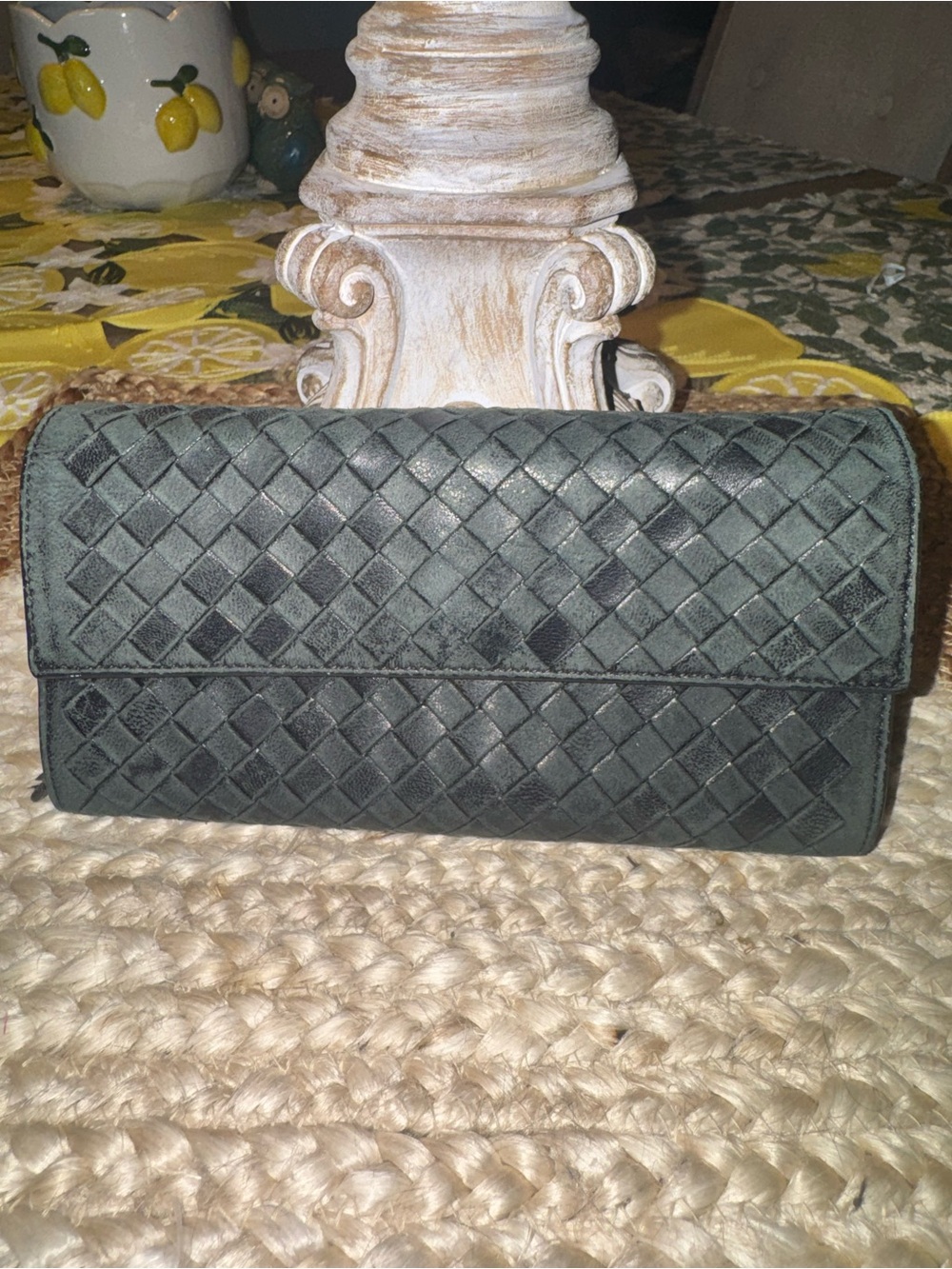 EUC Bottega Venetia $460 Woven Leather Wallet Clutch